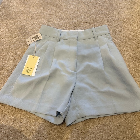 Wilfred Aritzia Effortless short 5” in heatwave blue size 0 NWT - Picture 2 of 4